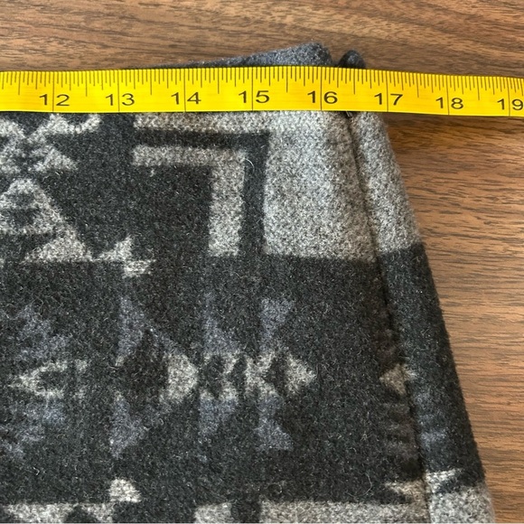 CONTEMPORAINE Gray Aztec Patterned Women's Skirt 10 - Picture 7 of 9